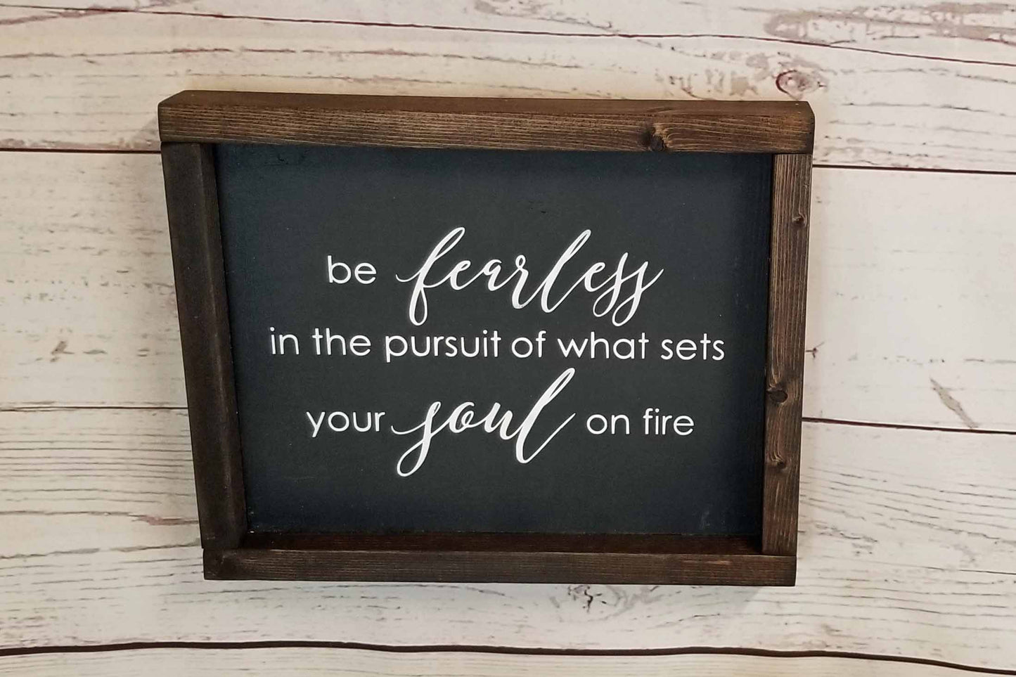 "Be Fearless" Inspirational Wood Sign – Soul on Fire Quote Art – Motivational Wall Decor for Office, Dorm, or Nursery – Handcrafted Gift for Grads & Dreamers
